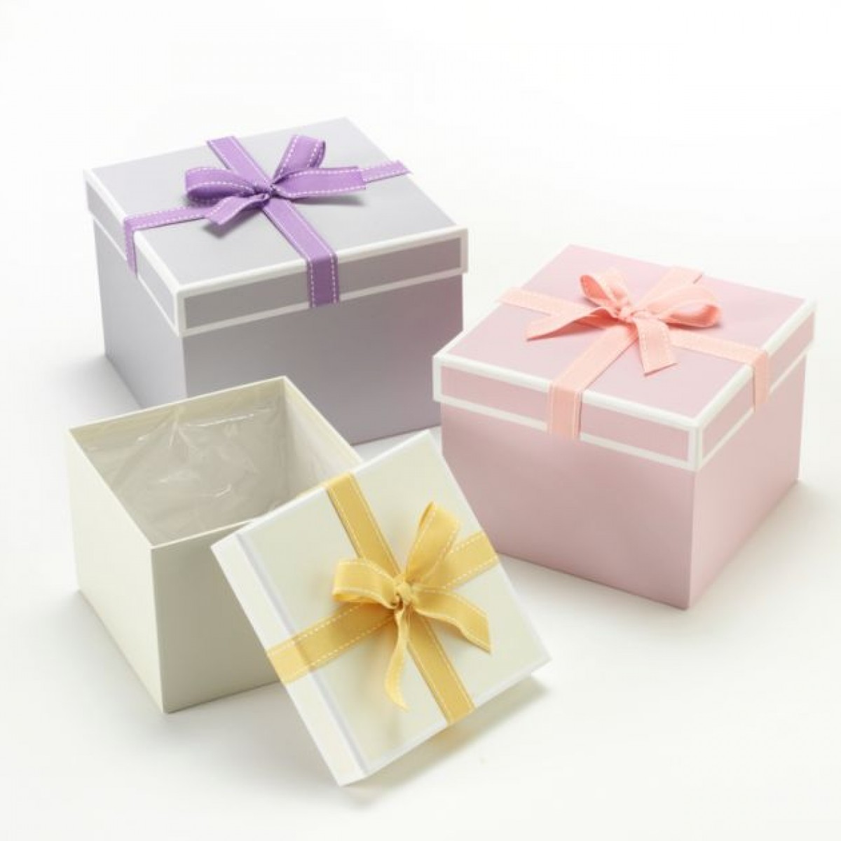 Sweets Gift Packing Box / Mithai Box - 1 Kg Size -Radha Krishna Print